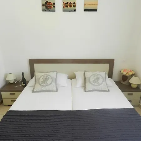 Ulika Yourcroatiaholiday Drenje (Istria)