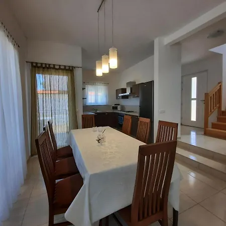 Ulika Yourcroatiaholiday Drenje (Istria)